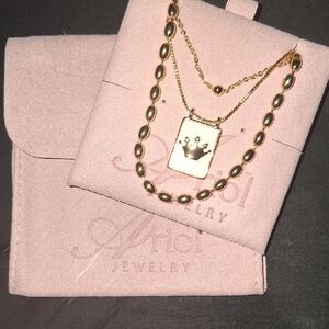 Gold Filled Crown Pendant Necklace Set